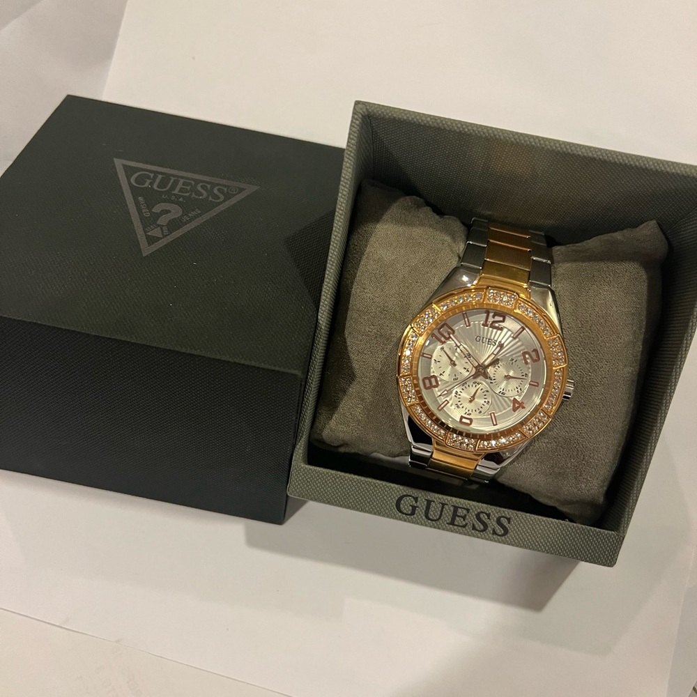 Guess Watch - Picture 2 of 7